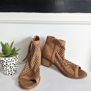 Coconuts by Matisse Sandal Suede Heels 6.5 laser